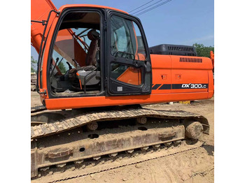 حفارات زحافة DOOSAN DX300