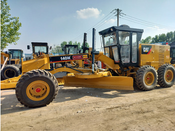 آلة تسوية الأرض CATERPILLAR 140H