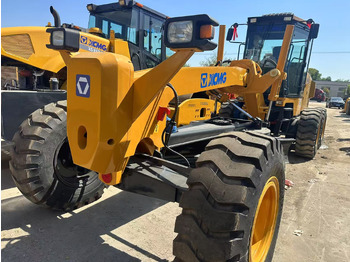 آلة تسوية الأرض XCMG GR1803