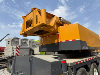 موبايل كرين XCMG XCA260