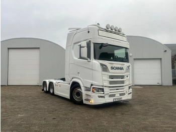 شاحنة جرار SCANIA R 650