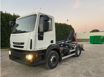 شاحنة ذات الخطاف IVECO EuroCargo 160E