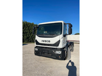 شاحنة ذات الخطاف IVECO EuroCargo 180E