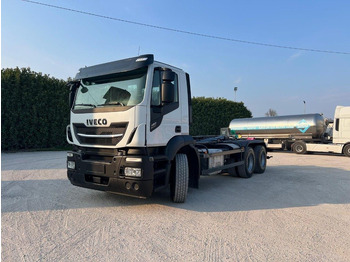 شاحنة ذات الخطاف IVECO Stralis 460
