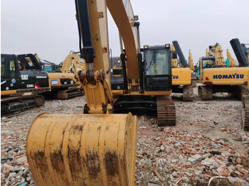 حفارات زحافة CATERPILLAR 320D2