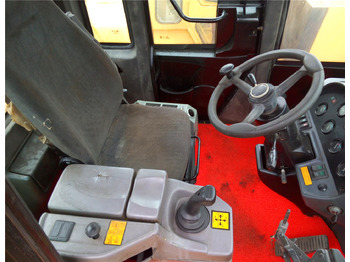 اللودر بعجل CATERPILLAR Wheel Loader 966H Click Here for Discount: صور 4 اللودر بعجل CATERPILLAR Wheel Loader 966H Click Here for Discount: صور 4