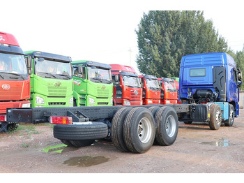 جديد الشاسيه شاحنة FOTON Foton 8x4 Tractor Head for Sale in Zambia: صور 5 جديد الشاسيه شاحنة FOTON Foton 8x4 Tractor Head for Sale in Zambia: صور 5