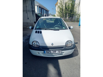 سيارة RENAULT