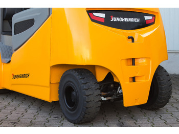 رافعة شوكية كهربائية JUNGHEINRICH EFG545 - Triplex - 100% Kapazität - Bj. 2022 - 4,5t: صور 5 رافعة شوكية كهربائية JUNGHEINRICH EFG545 - Triplex - 100% Kapazität - Bj. 2022 - 4,5t: صور 5