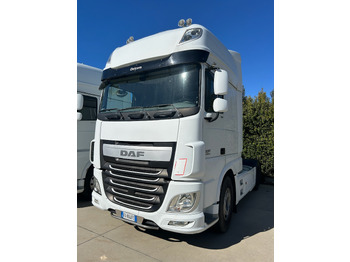 شاحنة جرار DAF XF 510