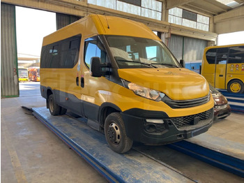 حافلة مدرسية IVECO Daily