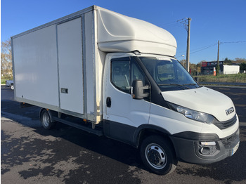 الشاحنات الصغيرة صندوق مغلق IVECO Daily