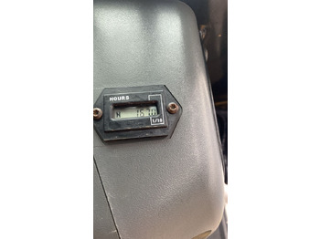 لودر CAT 216, freza, mogučnost najma: صور 4 لودر CAT 216, freza, mogučnost najma: صور 4