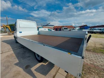 الشاحنات الصغيرة المسطحة Mercedes-Benz Sprinter 315Pritsche: صور 3 الشاحنات الصغيرة المسطحة Mercedes-Benz Sprinter 315Pritsche: صور 3