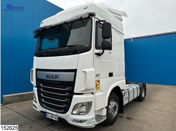 شاحنة جرار DAF XF 460