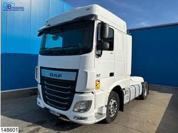 شاحنة جرار DAF XF 460