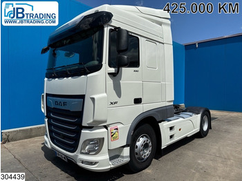 شاحنة جرار DAF XF 530