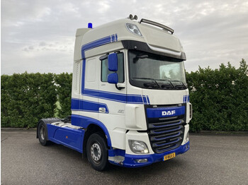 شاحنة جرار DAF XF 440