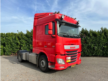 شاحنة جرار DAF XF 460