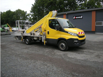 مصاعد الازدهار محمولة على شاحنة IVECO Daily
