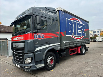 شاحنة ستارة DAF XF 106 440