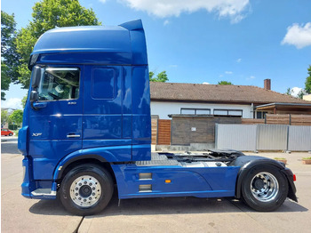 شاحنة جرار DAF XF 106 530