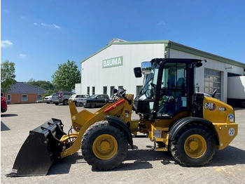 اللودر بعجل CATERPILLAR 908