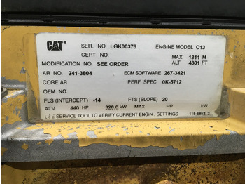 آلات البناء CATERPILLAR