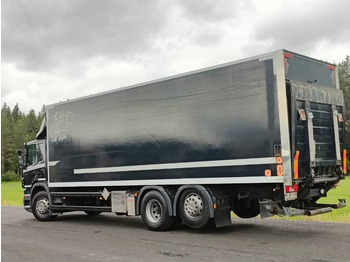 بصندوق مغلق شاحنة Scania P 360: صور 3