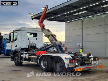 شاحنة ذات الخطاف Mercedes-Benz Arocs 2643 6X4 20tons Dalby containersystem Big-Axle Automatic Euro 6: صور 2 شاحنة ذات الخطاف Mercedes-Benz Arocs 2643 6X4 20tons Dalby containersystem Big-Axle Automatic Euro 6: صور 2