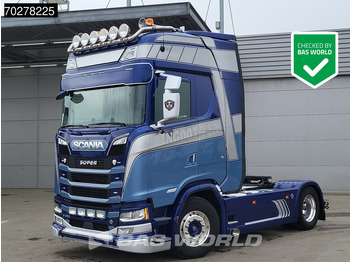 شاحنة جرار SCANIA S 520