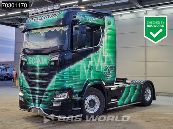 شاحنة جرار SCANIA S 520