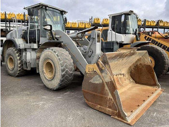 اللودر بعجل CATERPILLAR 962K