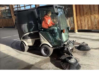 سياره كنس شوارع