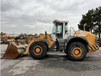 اللودر بعجل Liebherr L554: صور 4 اللودر بعجل Liebherr L554: صور 4