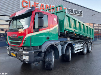 قلابات IVECO Trakker