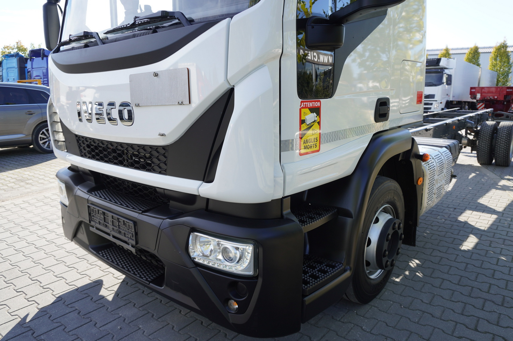 الشاسيه شاحنة IVECO Eurocargo 140e19 4×2 E6 Glob / ADR / frame 8,1m: صور 5 الشاسيه شاحنة IVECO Eurocargo 140e19 4×2 E6 Glob / ADR / frame 8,1m: صور 5