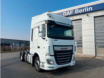 شاحنة جرار DAF XF 530