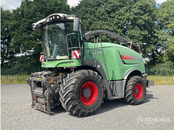 حصادة الأعلاف FENDT