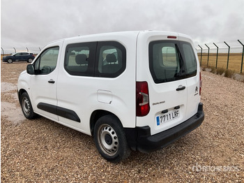 حافلة صغيرة, ميكروباص 2021 Citroen Berlingo Passenger Van: صور 2