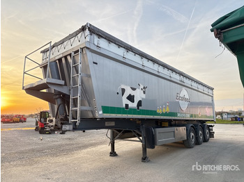 قلابة مقطورة