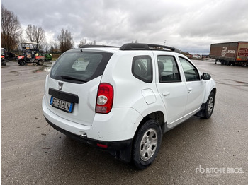سيارة دفع رباعي 2012 Dacia Duster SUV: صور 3 سيارة دفع رباعي 2012 Dacia Duster SUV: صور 3