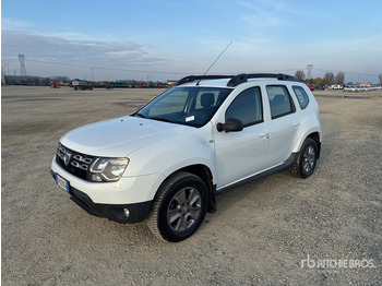 سيارة دفع رباعي DACIA