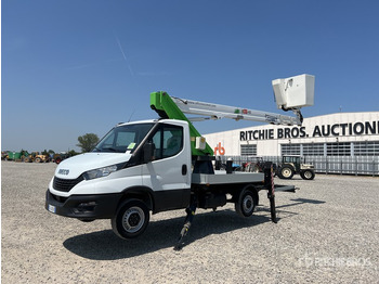مصاعد الازدهار محمولة على شاحنة IVECO Daily