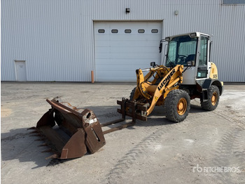 اللودر بعجل LIEBHERR L 506
