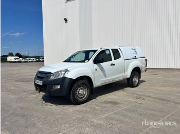 شاحنة البيك أب ISUZU