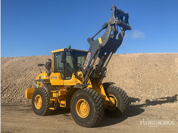 اللودر بعجل VOLVO L90G