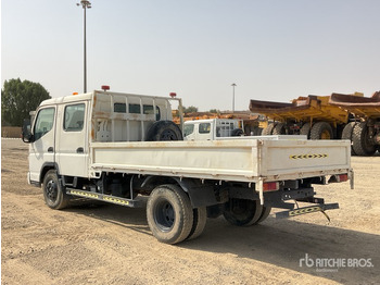 شاحنات مسطحة 2010 Mitsubishi Canter 4x2 Crew Cab Flatbed Truck: صور 3