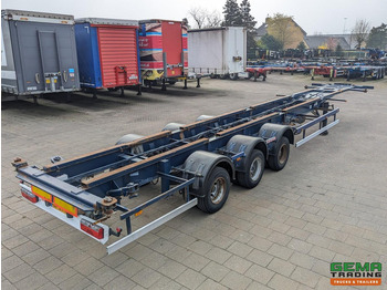 شاحنات الحاويات / جسم علوي قابل للتغيير نصف مقطورة RENDERS