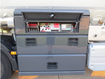 شاحنة صهريج VOLVO FM: صور 4 شاحنة صهريج VOLVO FM: صور 4